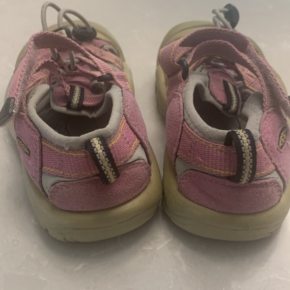 Kids Keens 2 pairs size 12 Toddler - Picture 3 of 11